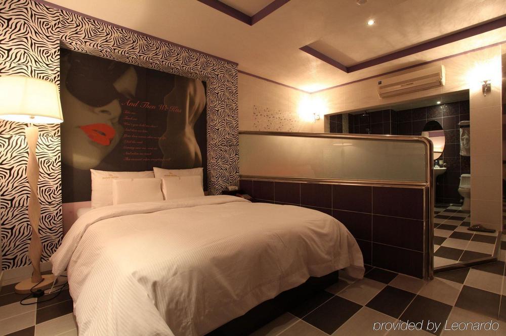 بوتشيون Hotel Cellosharp الغرفة الصورة